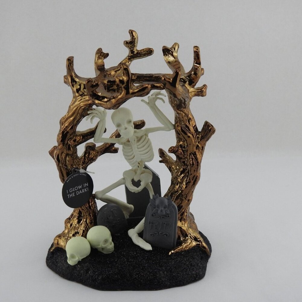 NIB NEW Dancing Skeleton Halloween 2024 3-Wick Candle Holder Bath & Body Works